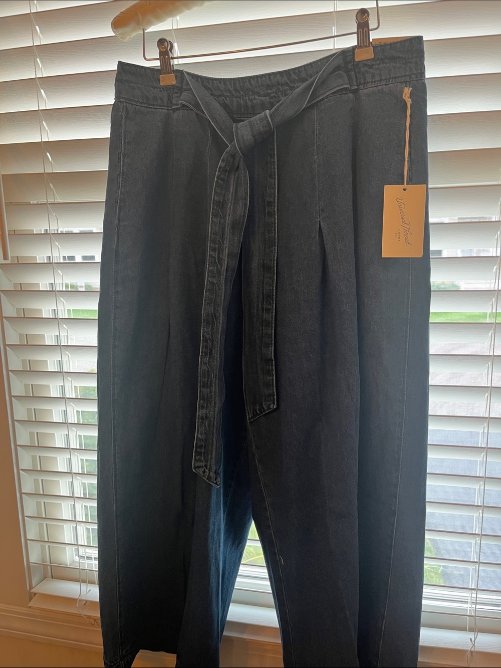 Universal Thread Black Wide-Leg Jeans with Self Tie